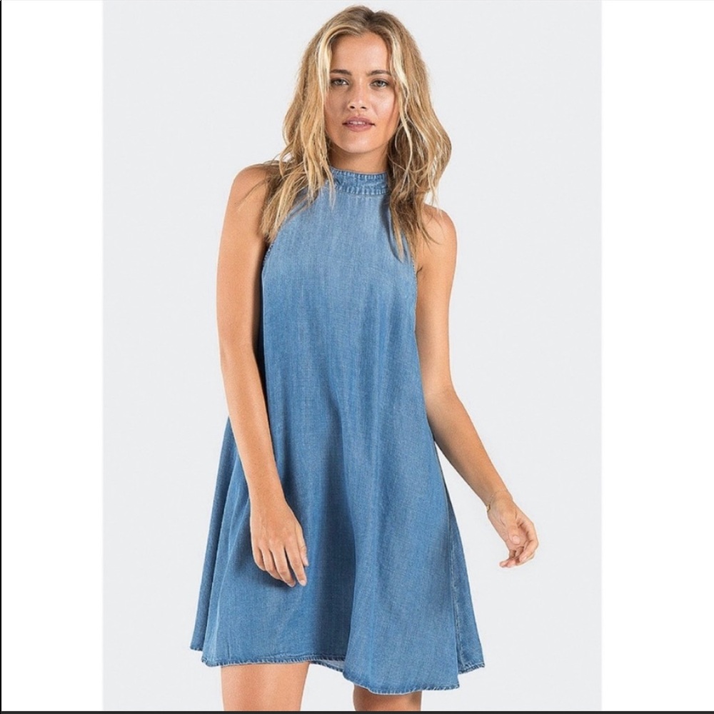 💙🤍 Anthropologie Cloth & Stone Chambray Denim Halter Dress